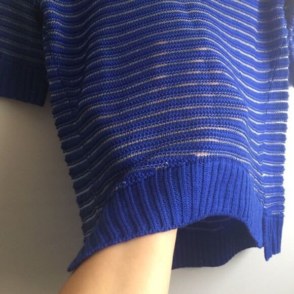 🎉1 hr sale💐Sweater 👧 - Picture 2 of 4